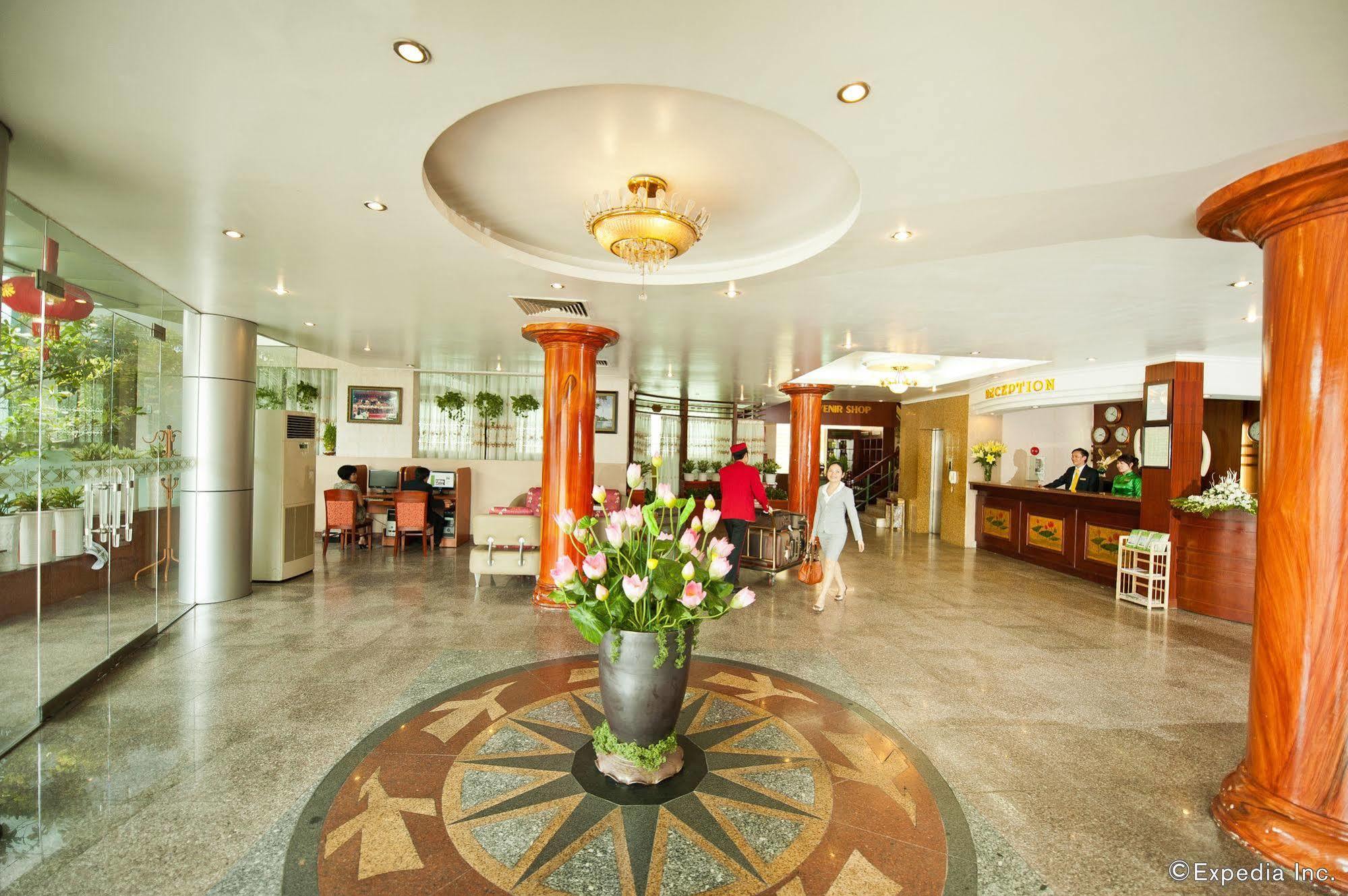 Muong Thanh Vinh Hotel Buitenkant foto