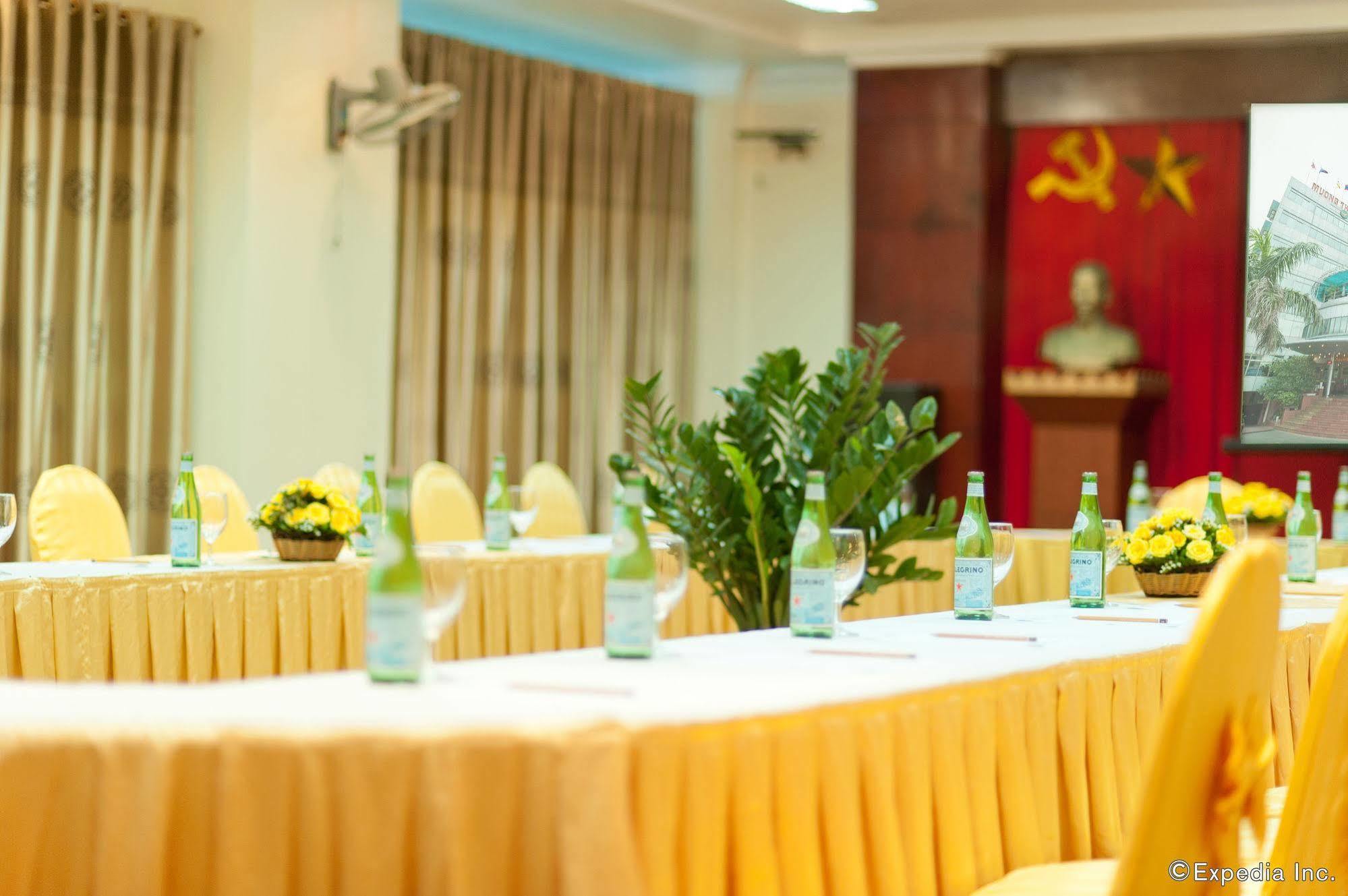 Muong Thanh Vinh Hotel Buitenkant foto